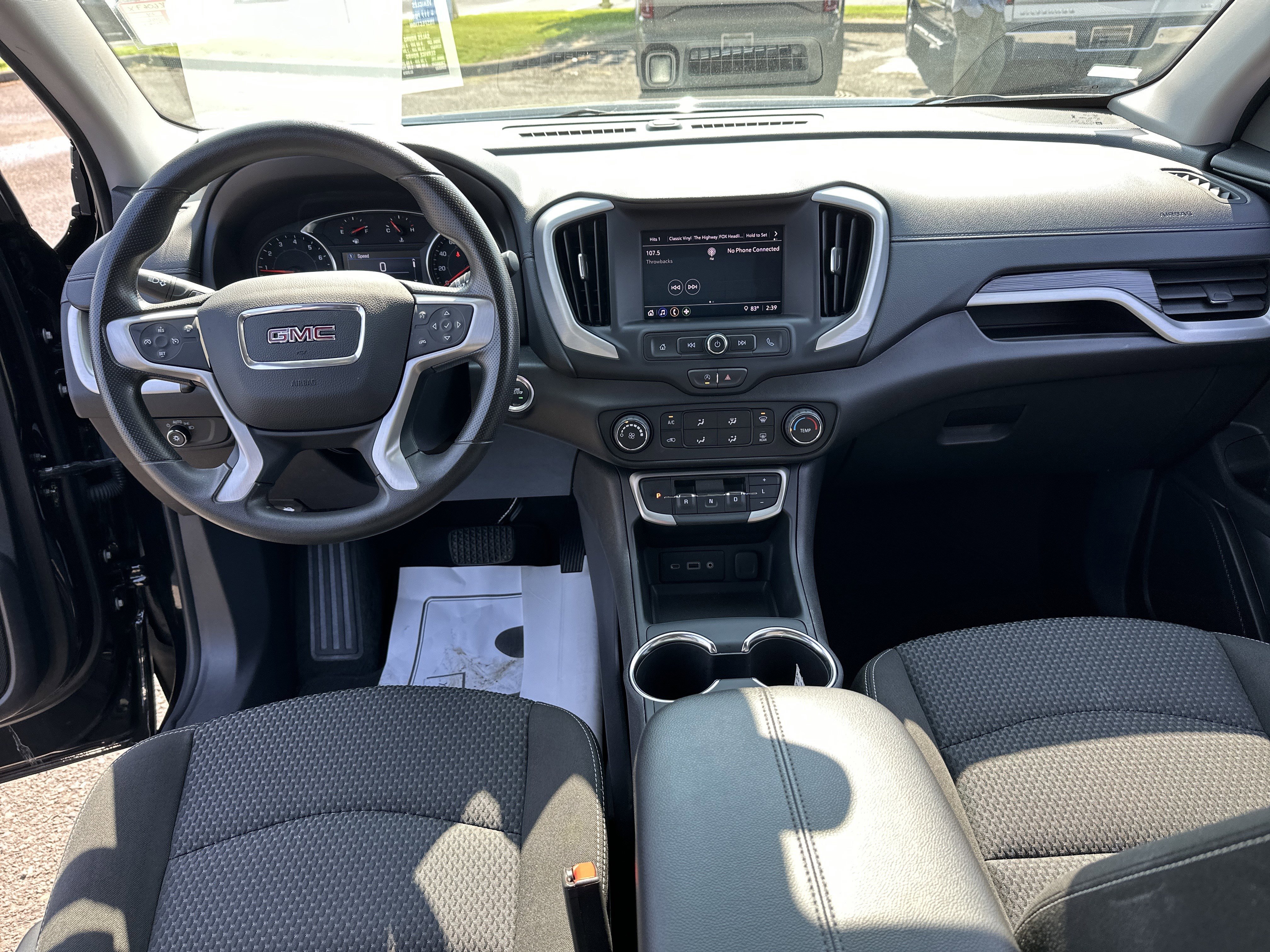 Used 2024 GMC Terrain SLE image 11