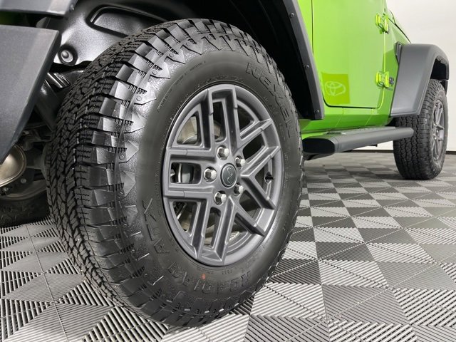 Used 2025 Jeep Wrangler Sport image 20