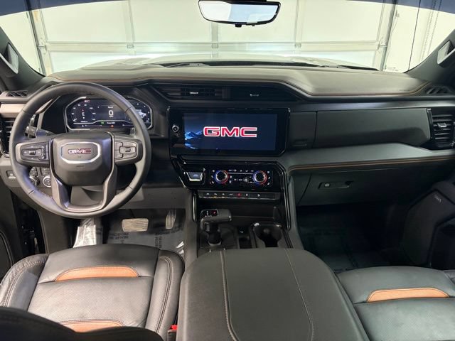 Used 2025 GMC Sierra 1500 AT4 w/ Technology Package AWD/4WD image 17