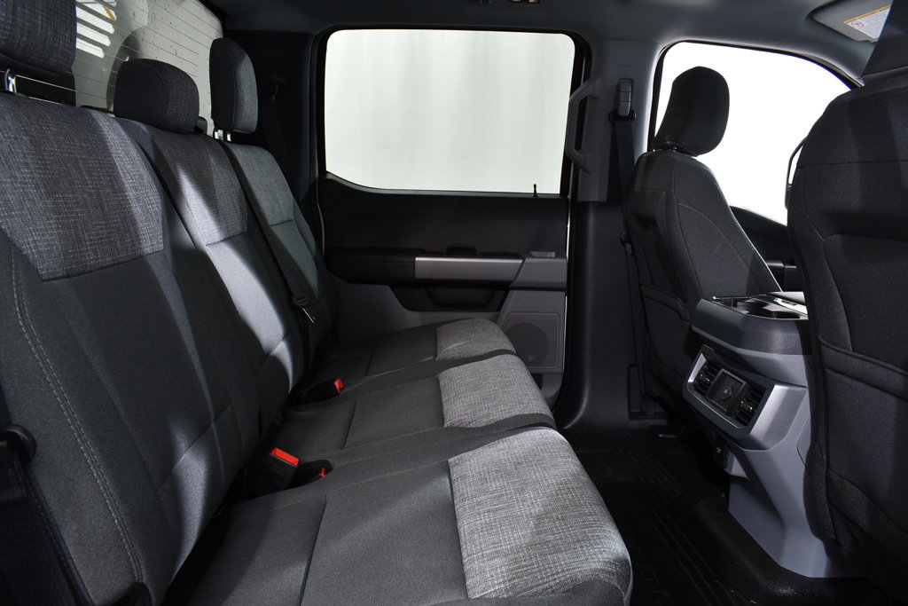 New 2025 Ford F550 4x4 Crew Cab Super Duty w/ XLT Value Package image 18