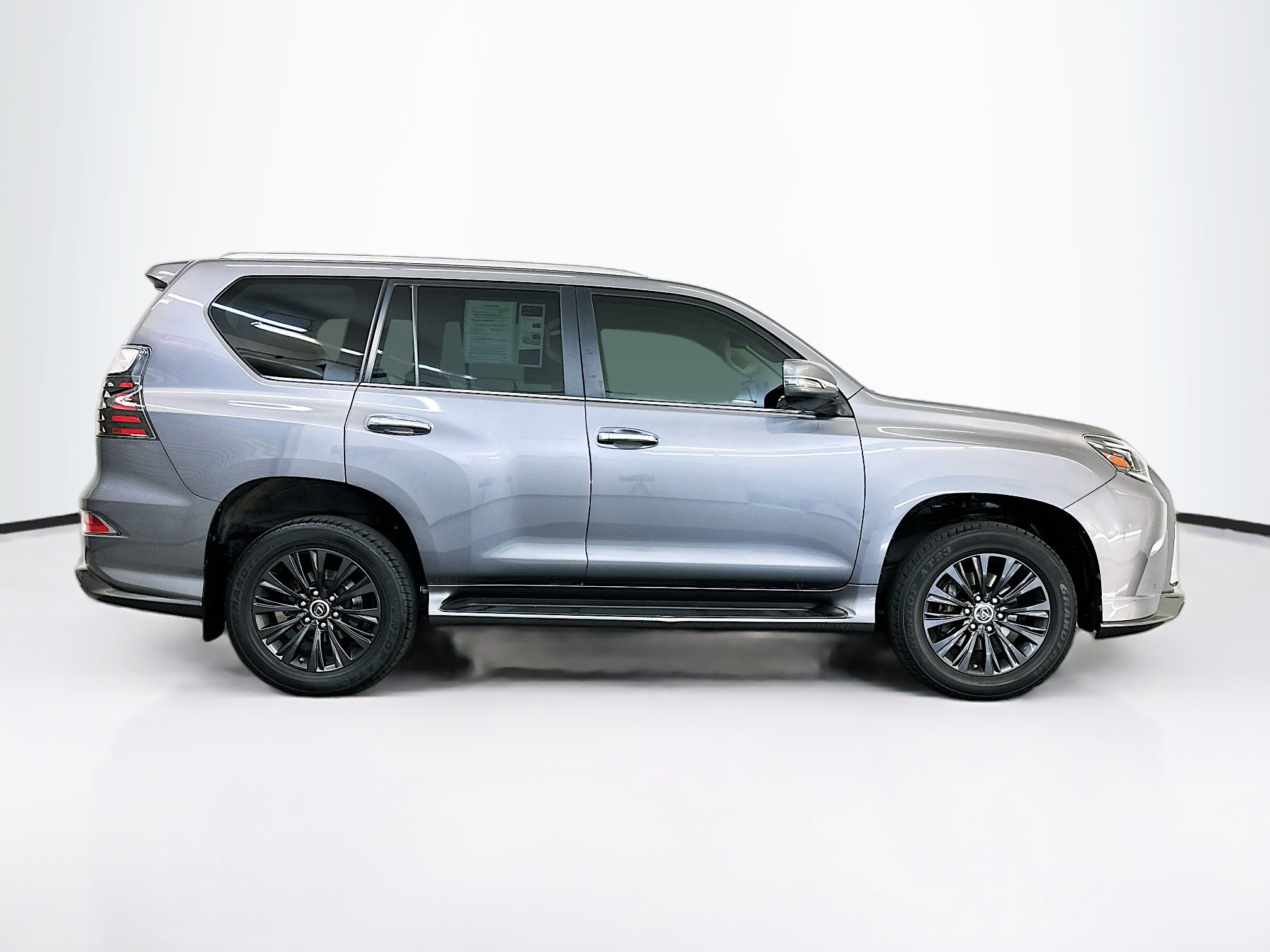 Used 2023 Lexus GX 460 Premium w/ Accessory Package image 10