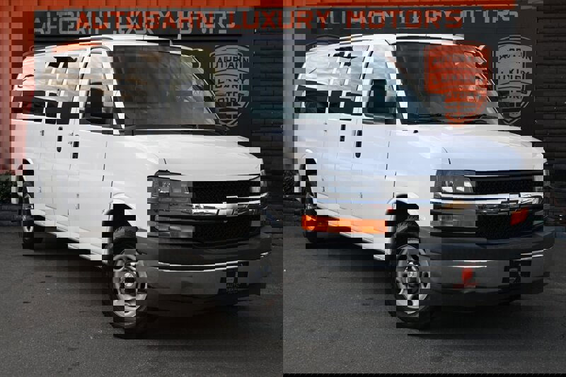 Used 2017 Chevrolet Express 3500 LT w/ LT Preferred Equipment Group