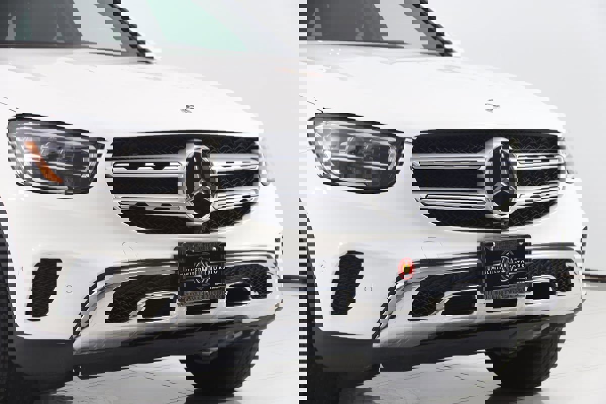 Used 2022 Mercedes-Benz GLC 300 4MATIC w/ Driver Assistance Package image 52