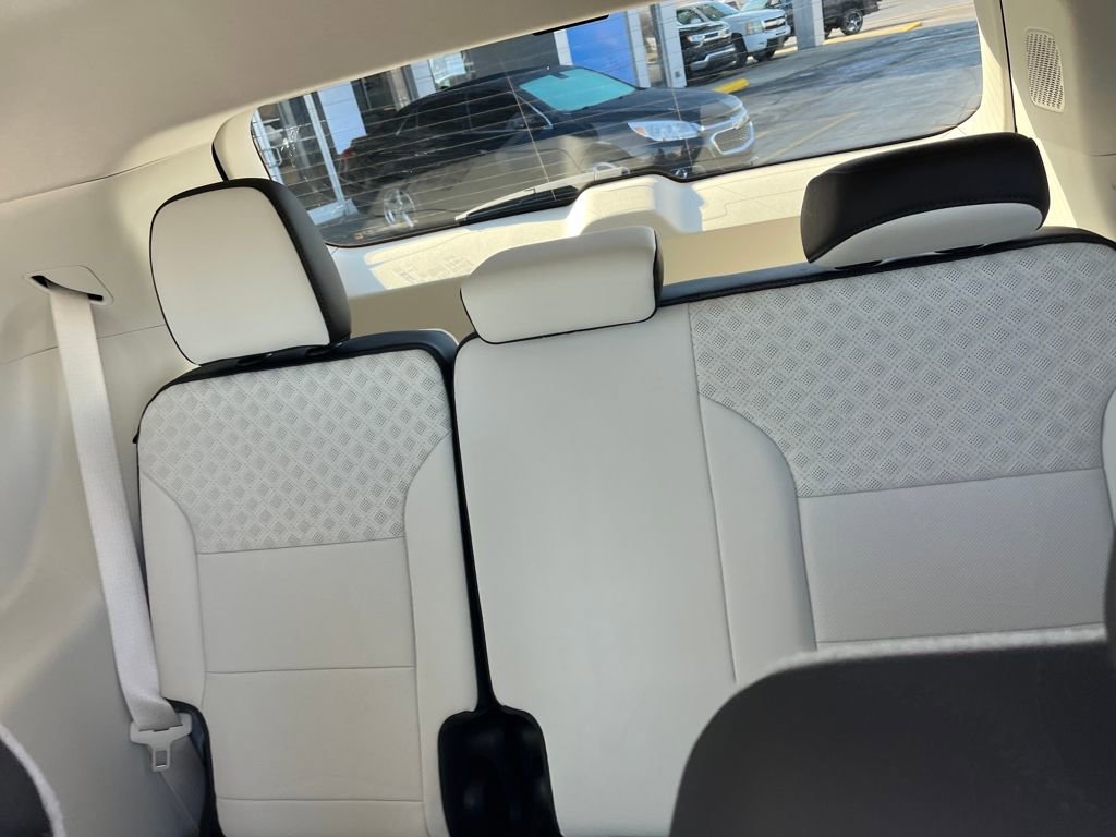 Used 2026 GMC Acadia Denali w/ Super Cruise Package image 24