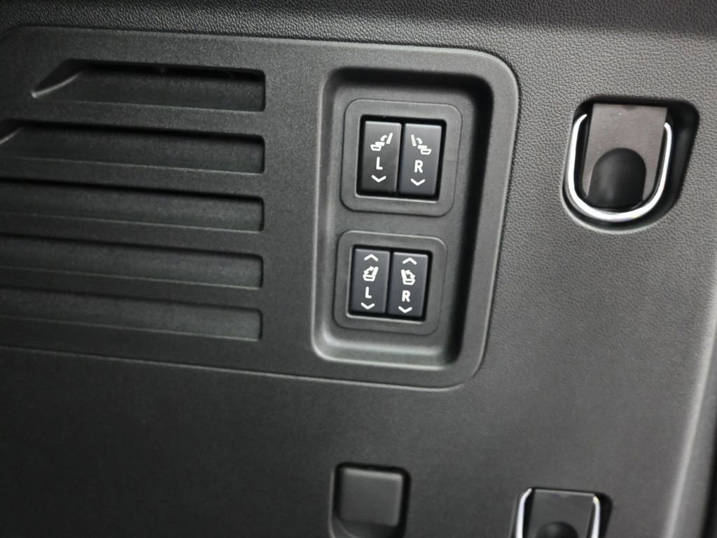 Certified 2025 Buick Enclave Avenir w/ Super Cruise Package image 13