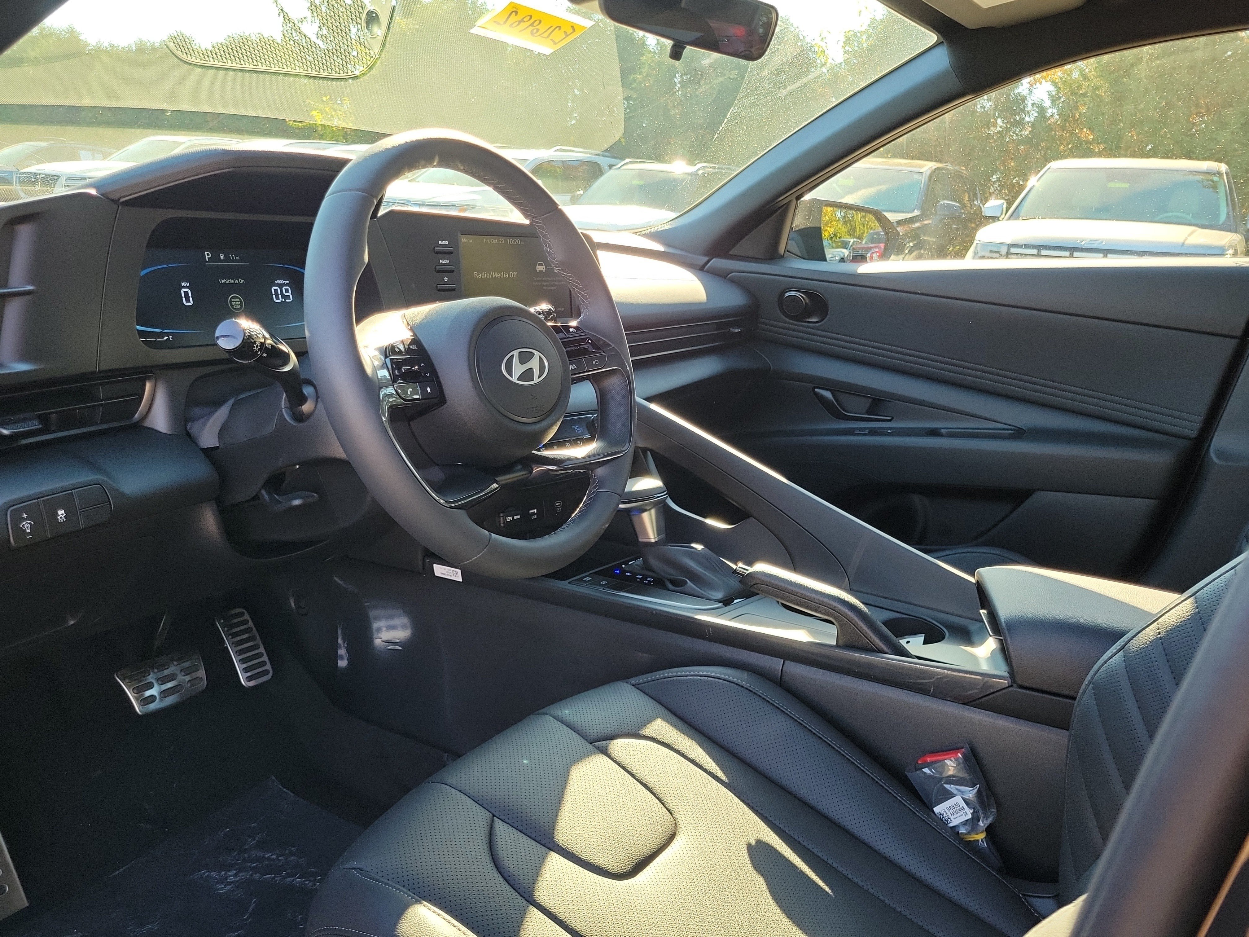 New 2026 Hyundai Elantra SEL Sport FWD image 19