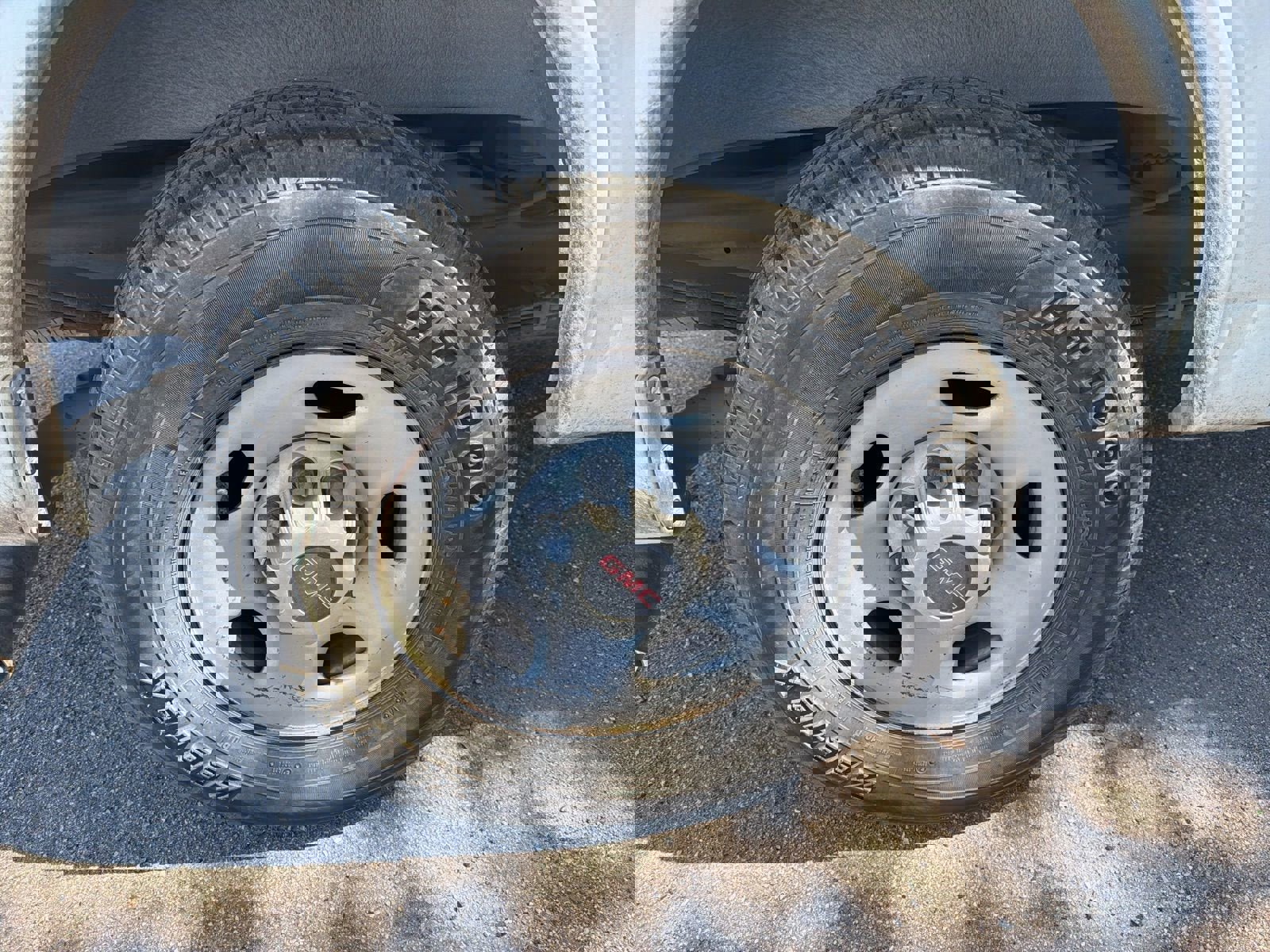 Used 2016 GMC Savana 2500 image 13