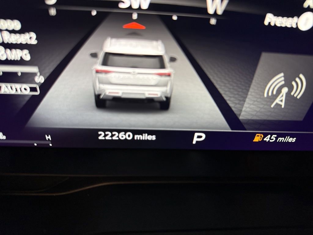 Used 2022 Nissan Pathfinder Platinum w/ Lighting Package (N93) image 17