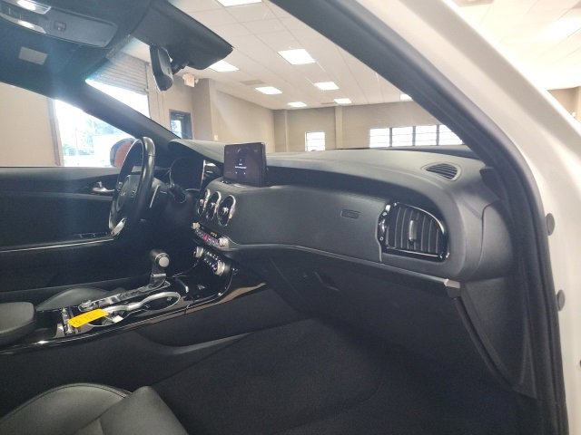 Used 2022 Kia Stinger GT-Line image 27