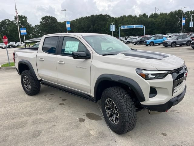 New 2026 Chevrolet Colorado ZR2 w/ Technology Package AWD/4WD image 12