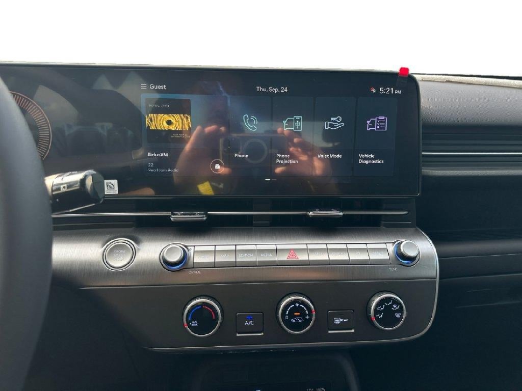 New 2027 Hyundai Kona SE FWD image 15