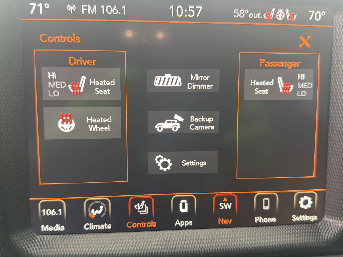 Used 2023 Jeep Wrangler Unlimited Sahara w/ Cold Weather Group AWD/4WD image 27
