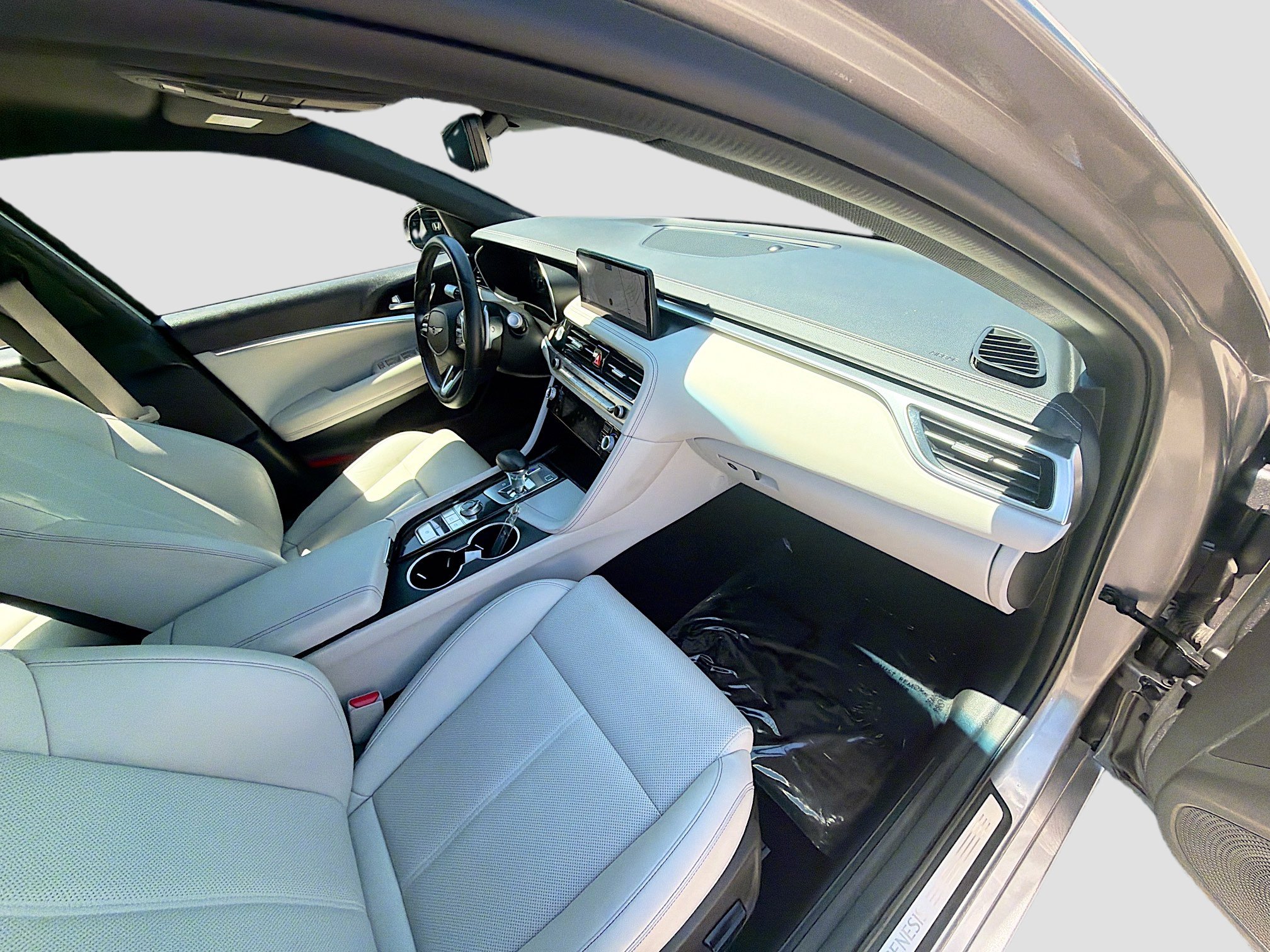 Used 2025 Genesis G70 2.5T RWD image 31