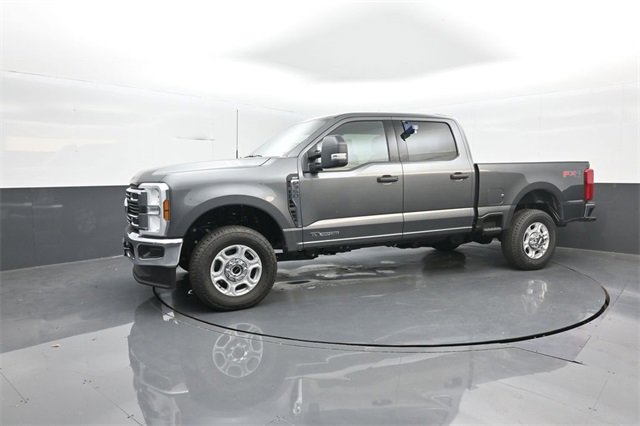 New 2026 Ford F350 XLT w/ FX4 Off-Road Package image 4