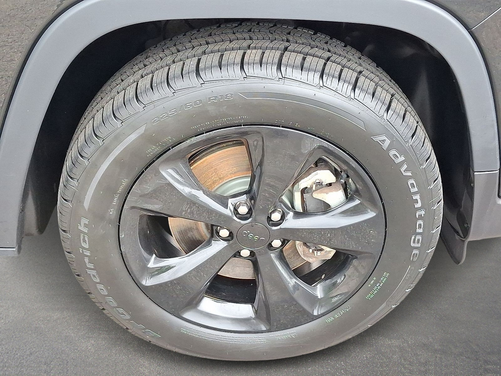 Certified 2021 Jeep Cherokee Latitude Plus AWD/4WD image 8