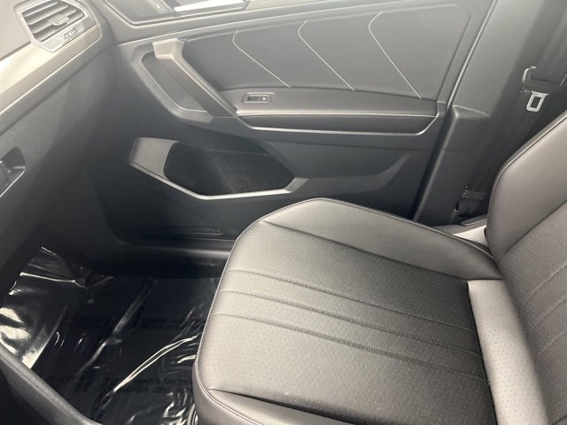 Used 2022 Volkswagen Tiguan SE image 20