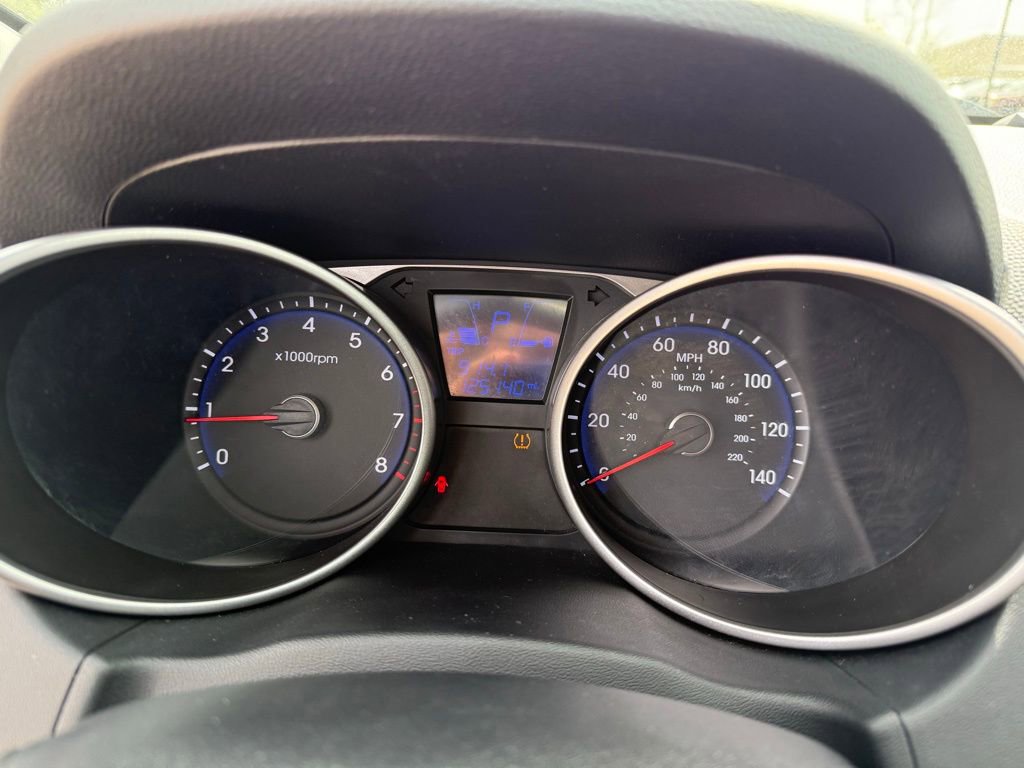 Used 2014 Hyundai Tucson SE image 17