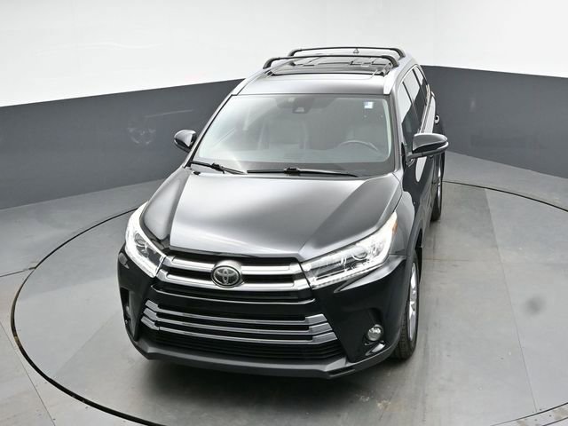 Used 2017 Toyota Highlander Limited AWD/4WD image 46