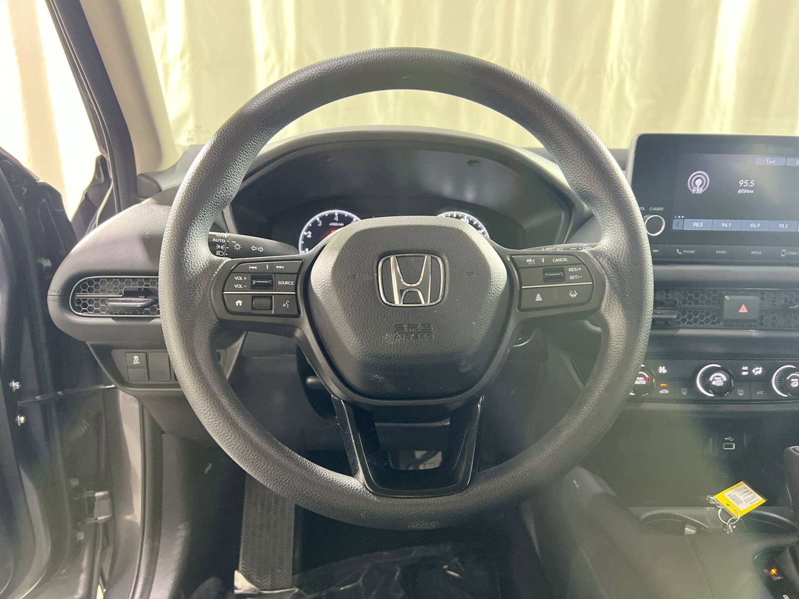 Used 2023 Honda HR-V LX image 18