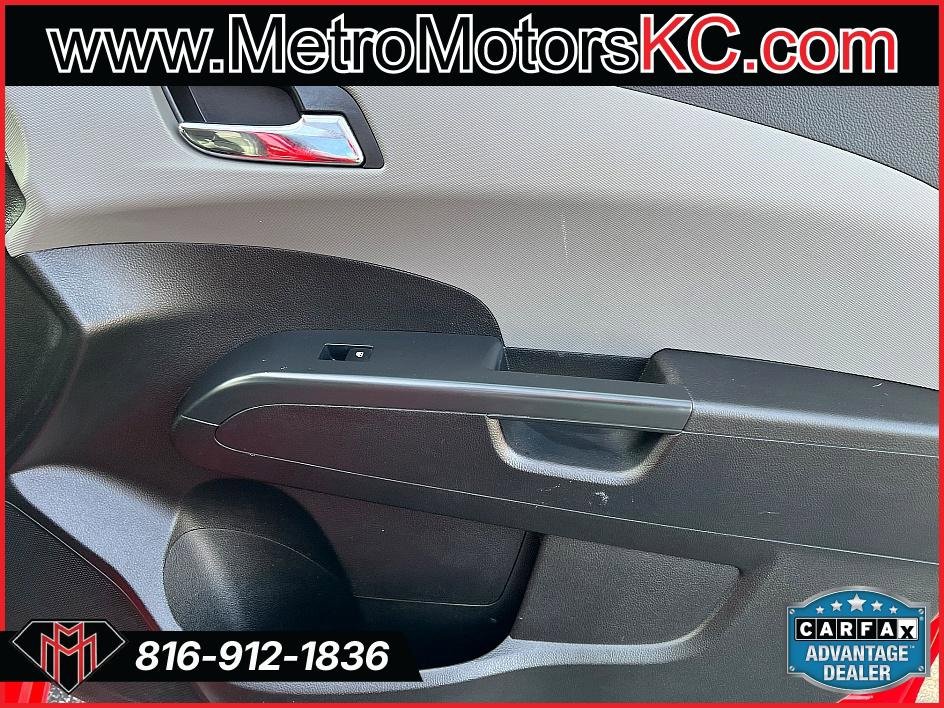 Used 2014 Chevrolet Sonic LT w/ Fun and Sun Package image 33