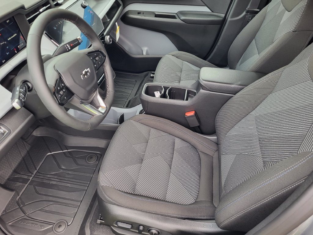 New 2027 Chevrolet Bolt LT w/ Comfort Package FWD image 9