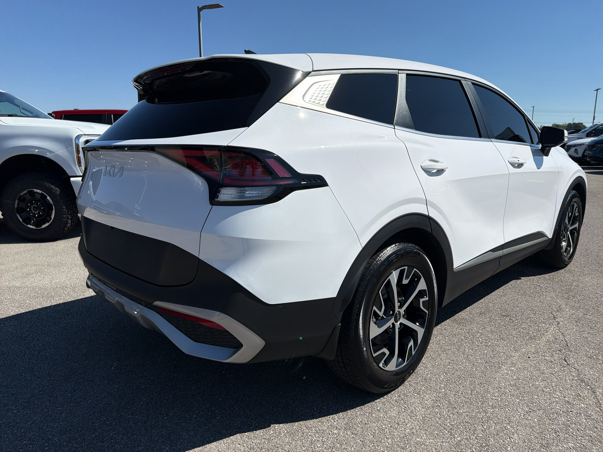 Used 2023 Kia Sportage EX FWD image 5