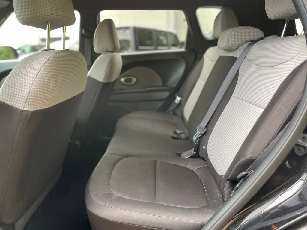 Used 2017 Kia Soul FWD image 19