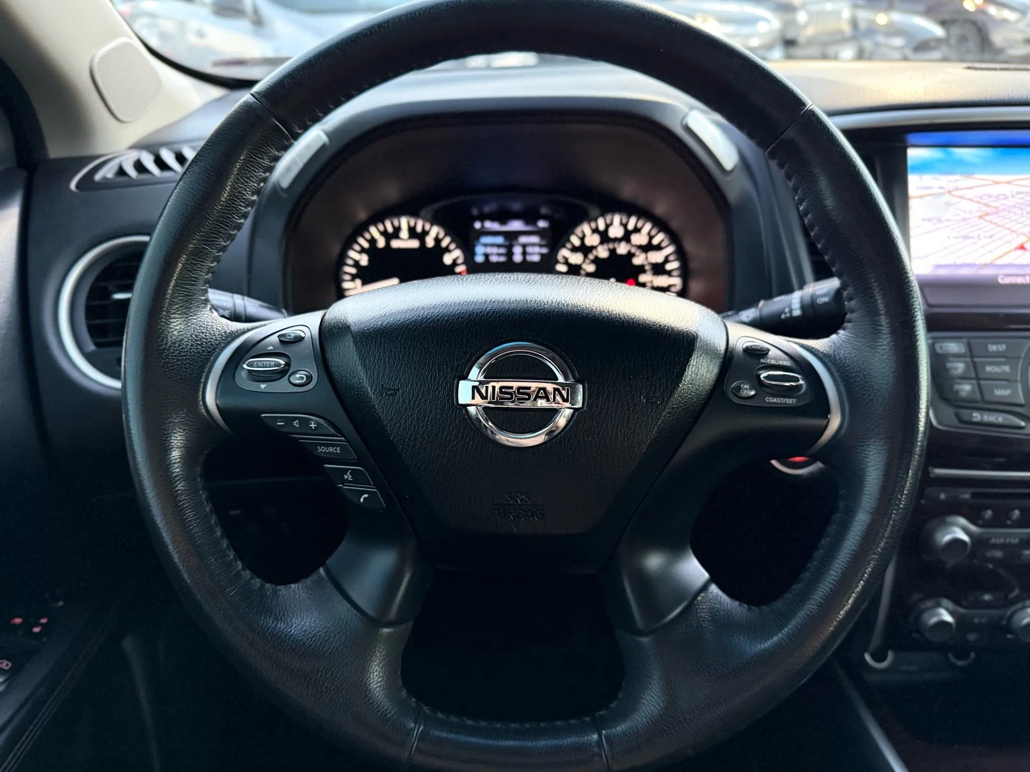 Used 2014 Nissan Pathfinder Platinum w/ Platinum Premium Package image 28