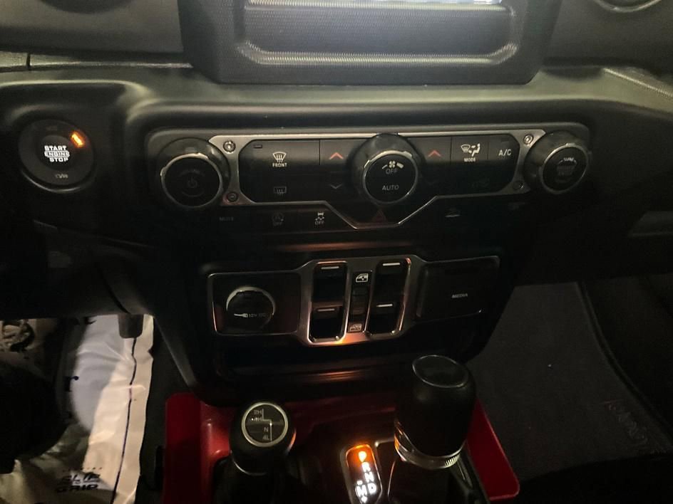 Used 2022 Jeep Wrangler Unlimited Sport image 20