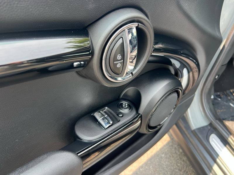 Used 2021 MINI Cooper S w/ 6.5" Touchscreen Package FWD image 23