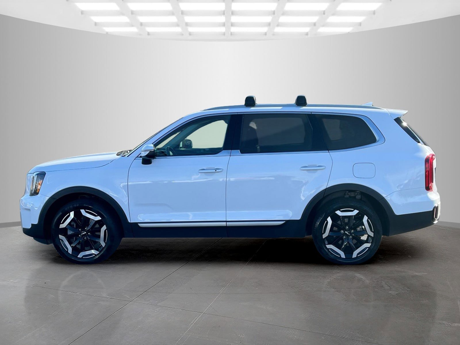 Used 2025 Kia Telluride S AWD/4WD image 7