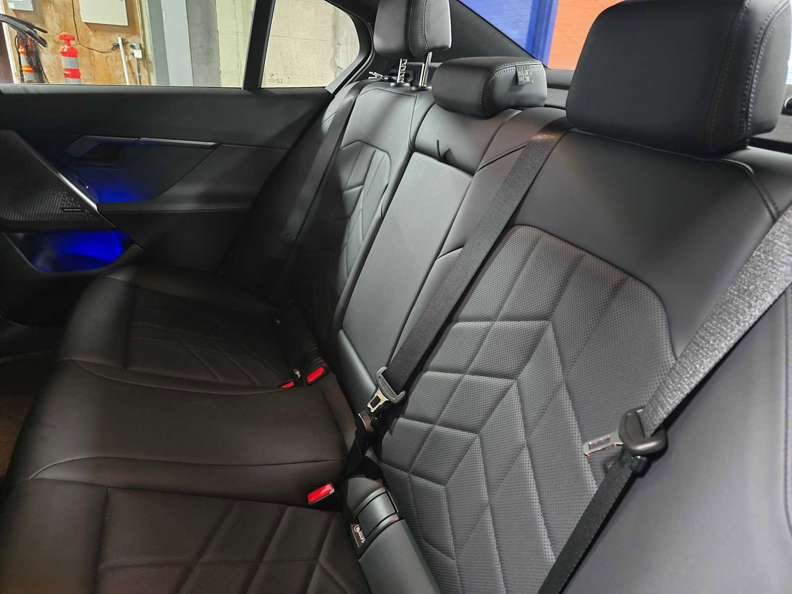 Used 2025 BMW i5 xDrive40 w/ Premium Package image 17