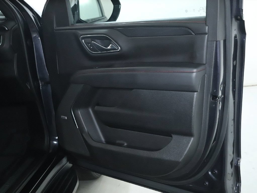 Used 2024 Chevrolet Suburban RST RWD image 35