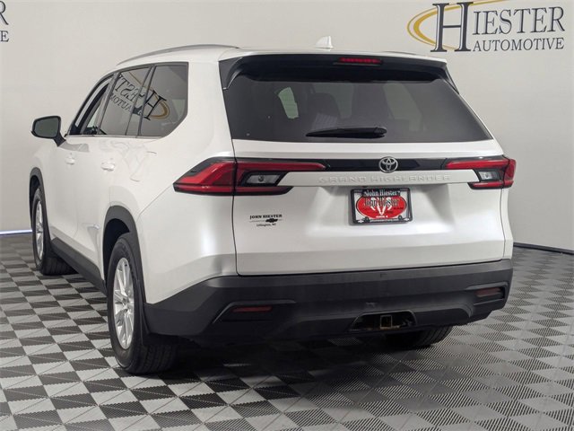 Used 2024 Toyota Grand Highlander XLE image 5