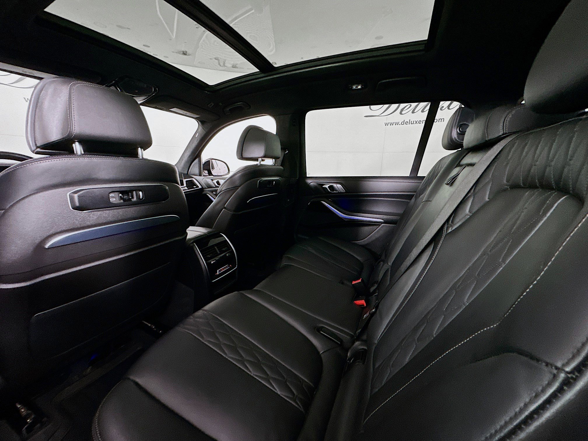 Used 2024 BMW X7 xDrive40i w/ M Sport Package image 25