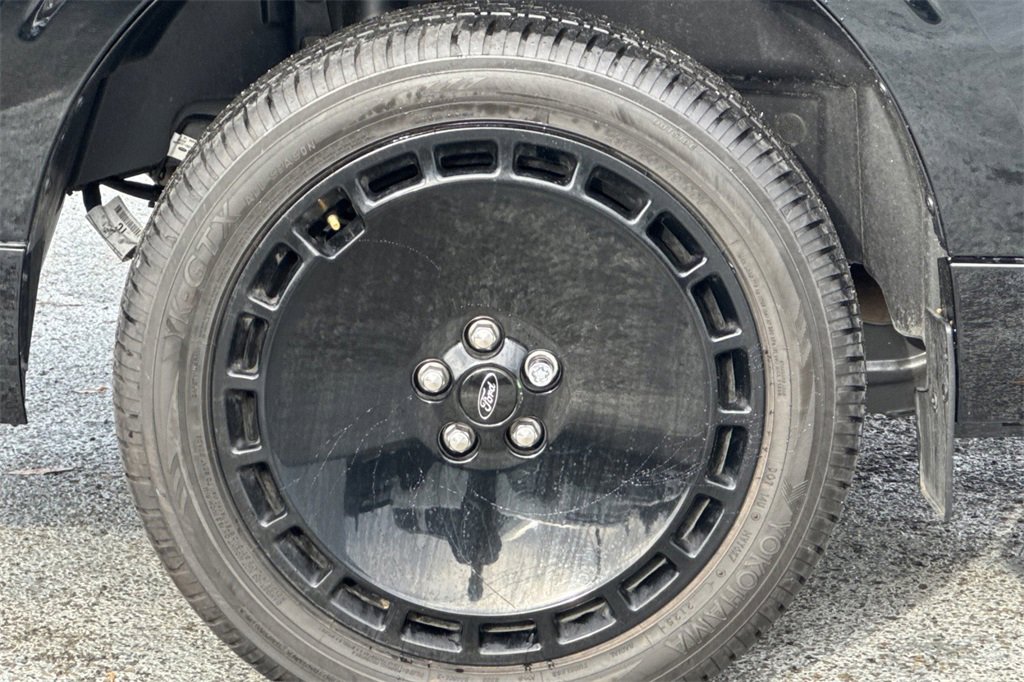 Used 2025 Ford Maverick Lobo image 24