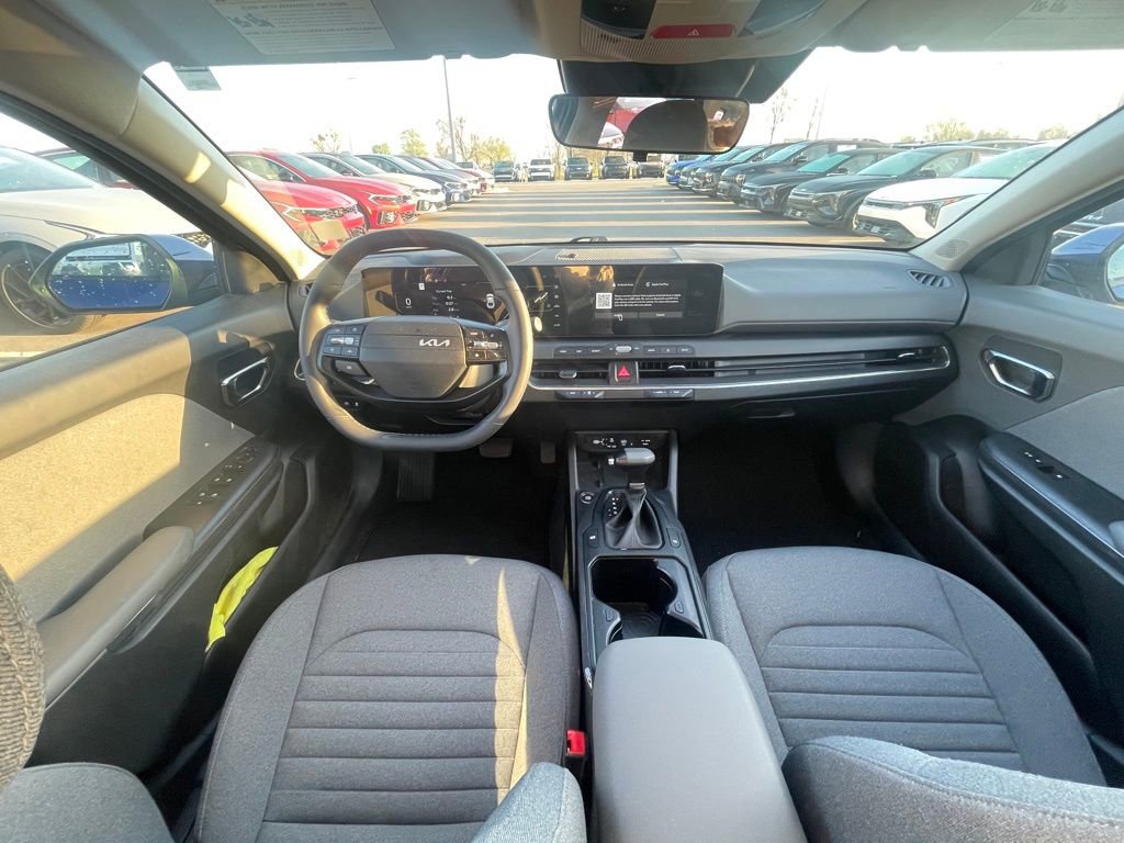 Certified 2025 Kia K4 EX image 20