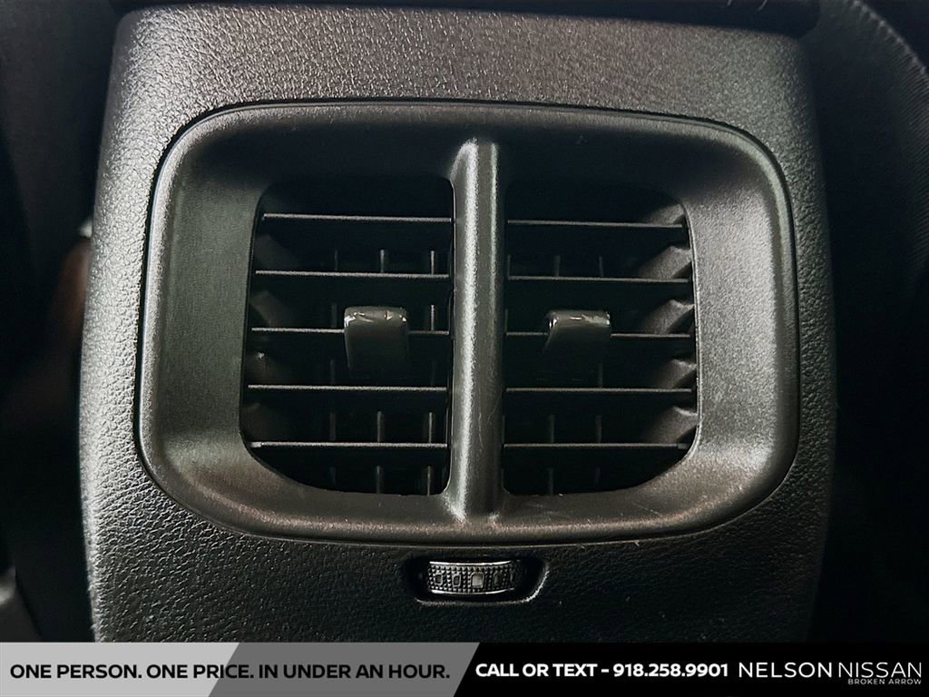 Used 2019 Jeep Cherokee Latitude Plus image 24