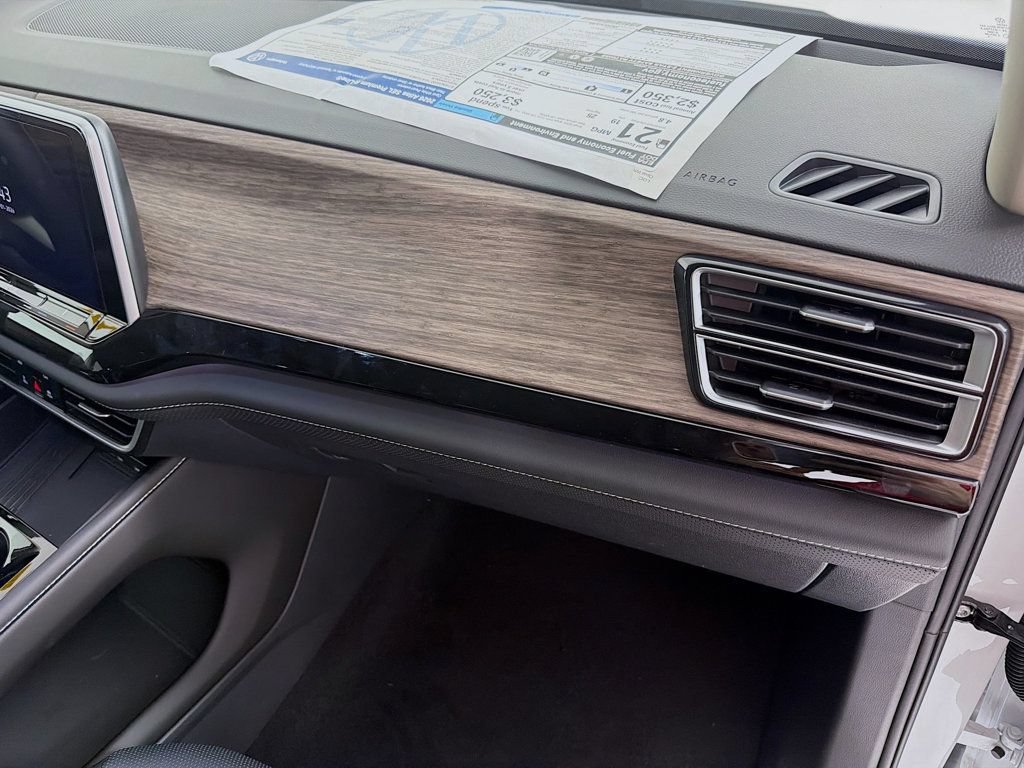 New 2026 Volkswagen Atlas SEL Premium R-Line AWD/4WD image 32