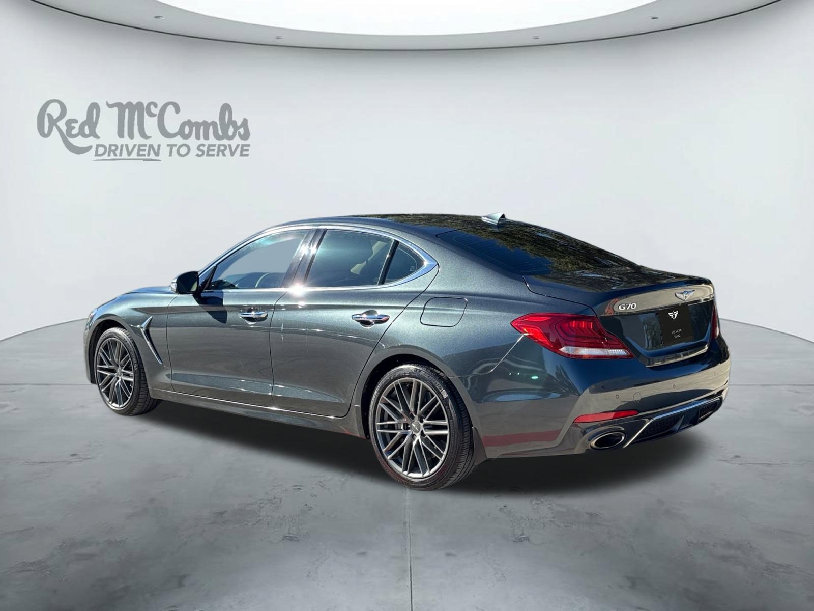 Used 2019 Genesis G70 3.3T Design image 3