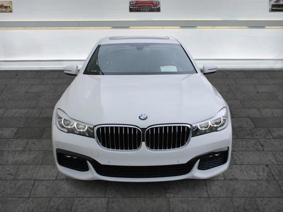 Used 2016 BMW 740i RWD image 2