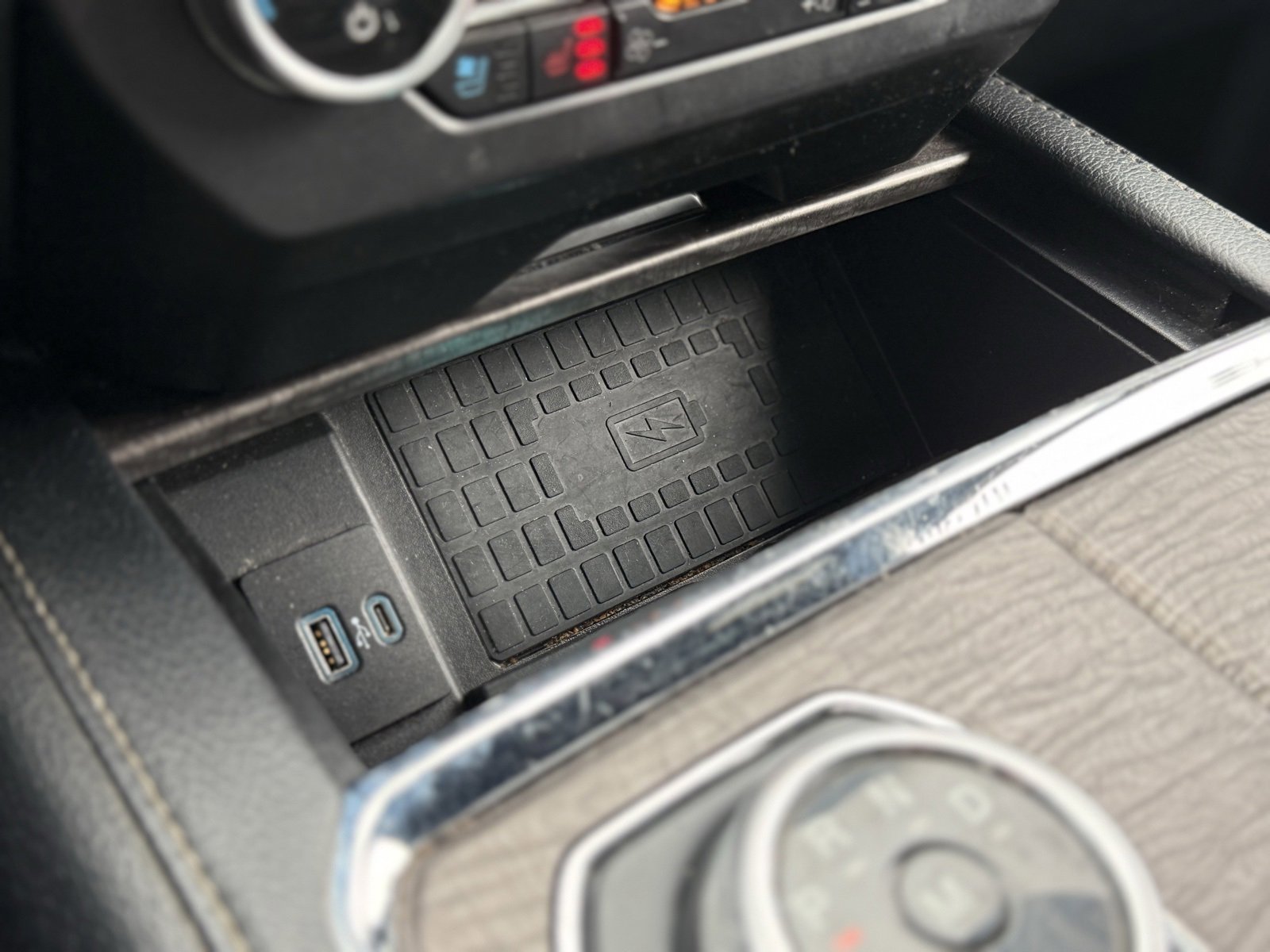 Used 2020 Ford Expedition Limited image 26