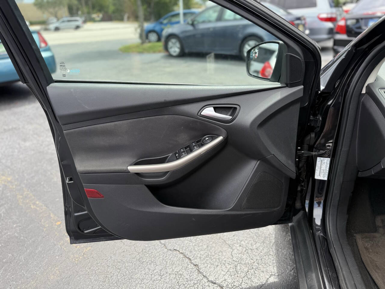 Used 2012 Ford Focus SEL image 10