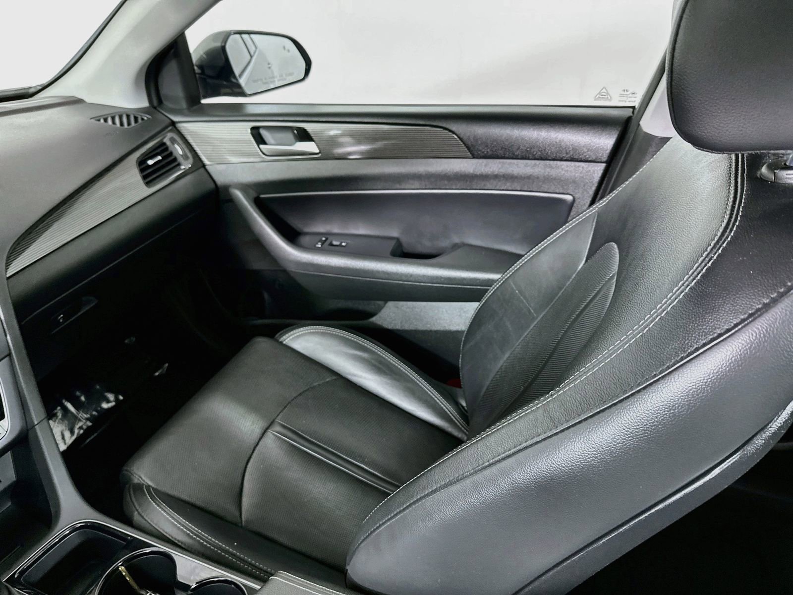 Used 2019 Hyundai Sonata Limited FWD image 23