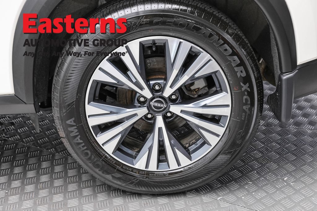 Used 2023 Nissan Rogue SV AWD/4WD image 10