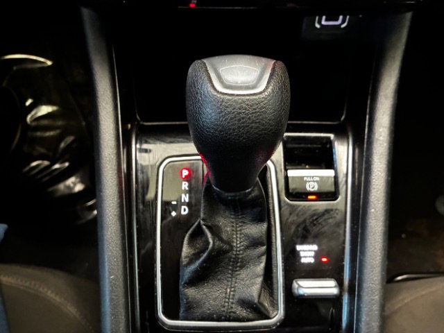 Used 2025 Jeep Compass Sport image 27