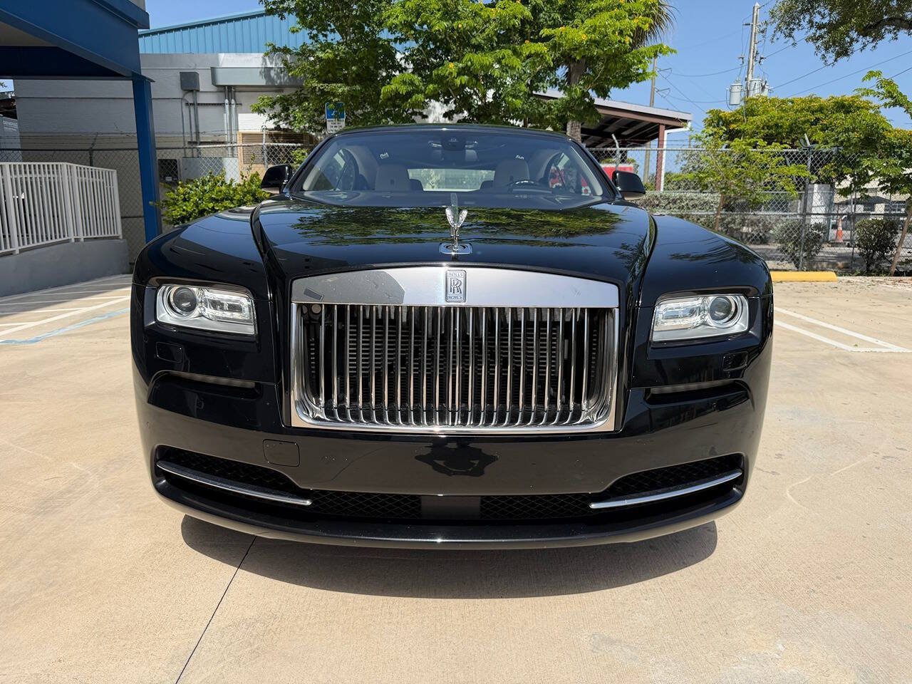 Used 2016 Rolls-Royce Wraith RWD image 3