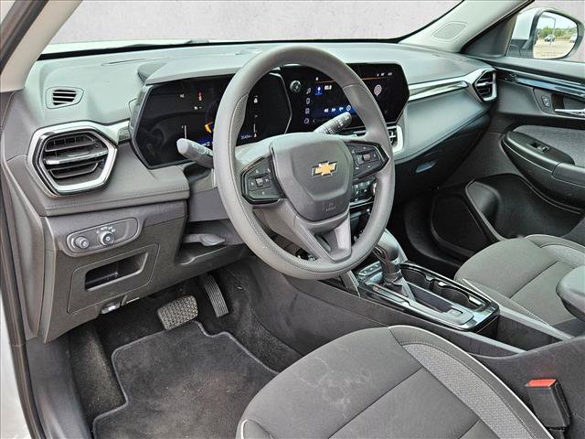 Used 2025 Chevrolet TrailBlazer LT AWD/4WD image 10