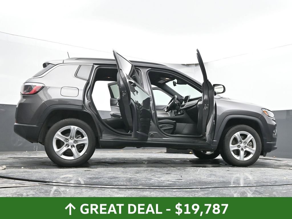 Used 2024 Jeep Compass Latitude image 76