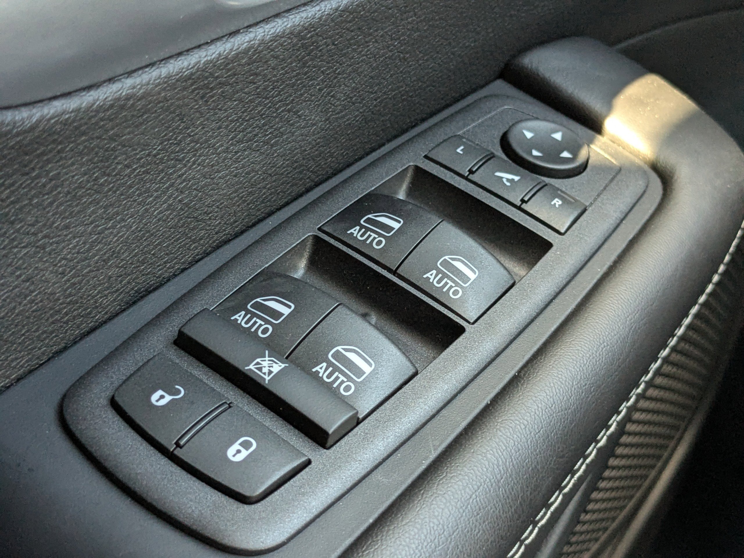 New 2026 Chrysler Pacifica Limited image 24